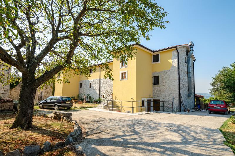 Villa Calussovo Ripenda Kras Esterno foto